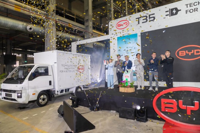 比亚迪包揽新加坡多项销量冠军！T35小卡在新加坡将成爆款